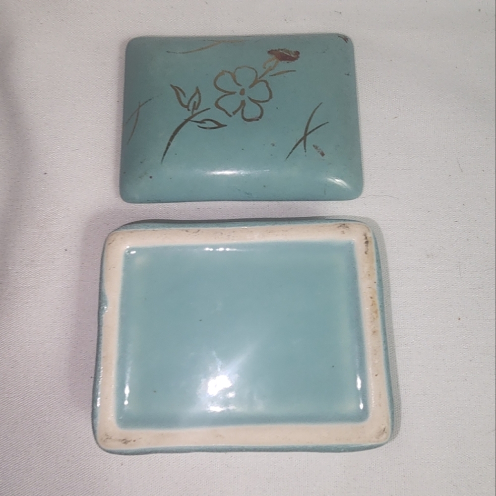 Vintage Floral Design Decorative Box - Picture 5 of 5